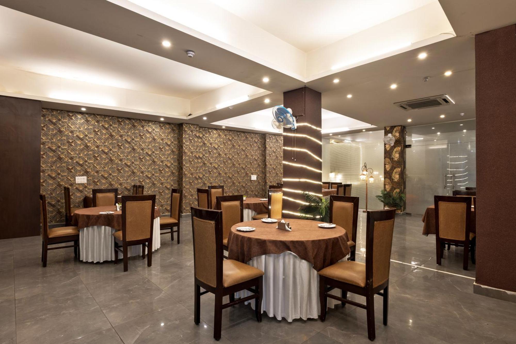 Luxury Tashree At Airport Hotel 4*