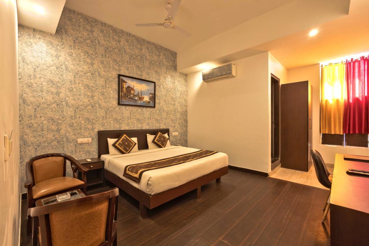 Luxury Tashree At Airport Hotel New Delhi